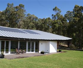 Barton Jones Wines - Accommodation VIC 3