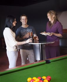 Club300 Bowling And Bar - Accommodation VIC 5