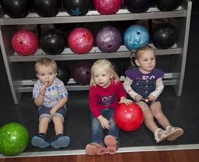 Club300 Bowling And Bar - Accommodation VIC 3