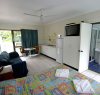 Tropical Palms Inn - Accommodation VIC