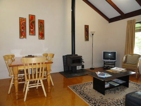Tinglewood Cabins - Accommodation VIC 0