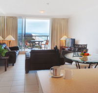 Golden Sands On Main Beach - Accommodation VIC