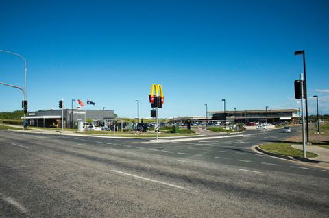 Bargara Central Shopping Village - Accommodation VIC 1