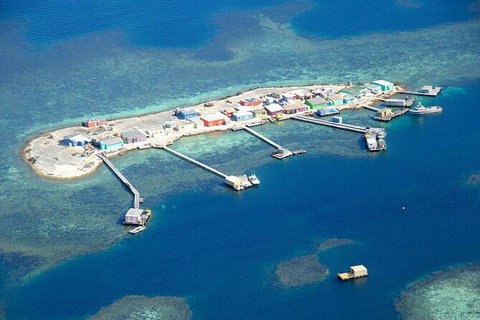 Abrolhos Islands Fixed-Wing Scenic Flight - Accommodation VIC 5