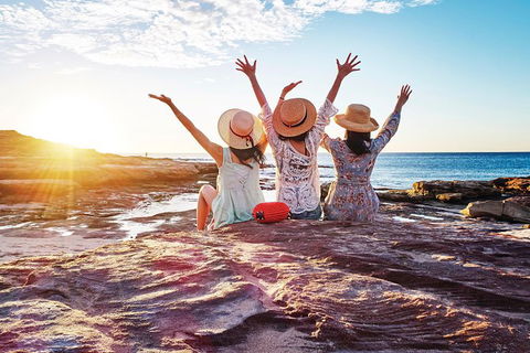 4-Day Coastal Loop Via Monkey Mia Wild Dolphins Kalbarri Pinnacles Perth Return - Accommodation VIC 6