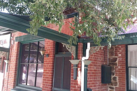 Adelaide Walking Tour: East End Escapade - Accommodation VIC 3