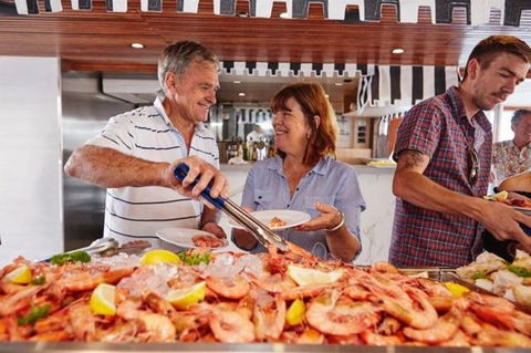 Lunch Buffet Cruise On The Gold Coast - Accommodation VIC 0