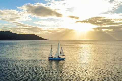 Magnetic Island Sunset Sail - Accommodation VIC 1