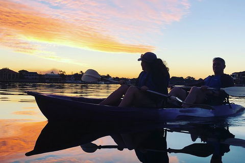 Surfers Paradise Sunset Kayak Tour - Accommodation VIC 11