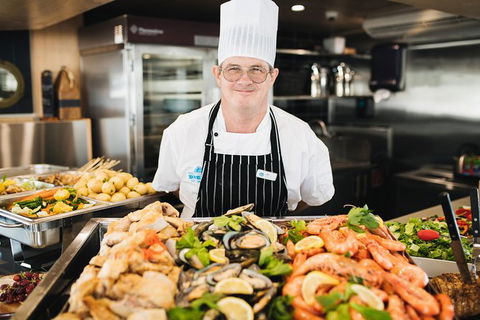 Dinner Buffet Cruise On The Gold Coast - Accommodation VIC 4