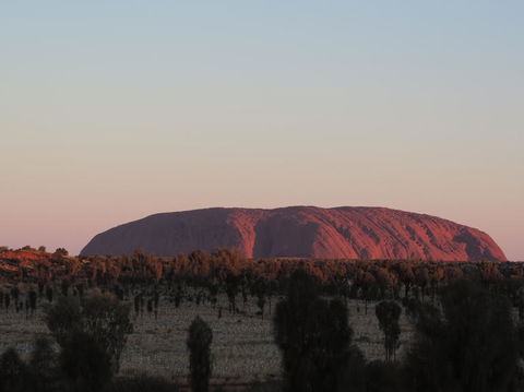 Uluru And Kata Tjuta Experience With BBQ Dinner - Accommodation VIC 1
