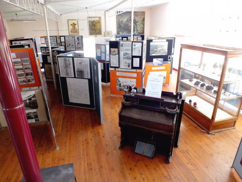 Stewarts Visitor Information And Gallery - Accommodation VIC 0