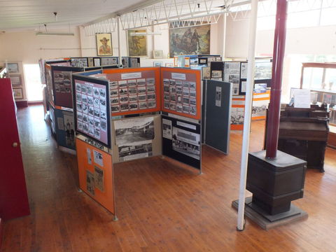 Stewarts Visitor Information And Gallery - Accommodation VIC 2