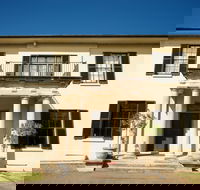 Wivenhoe House - Accommodation VIC