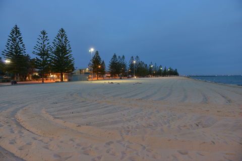 Altona Beach - Accommodation VIC 1