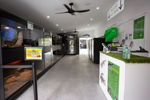 Steve McEwan's Reptile World - Accommodation VIC 1