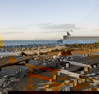 Dolphin Heads - Accommodation VIC