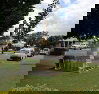 Miriam Vale War Memorial - Accommodation VIC