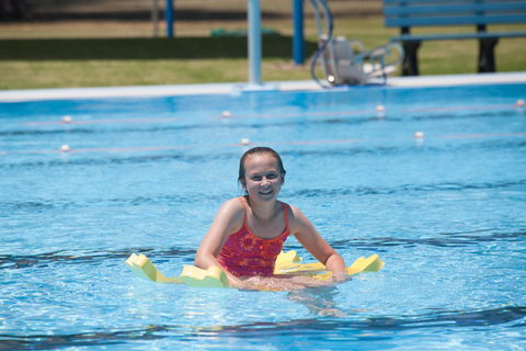 John Houston Memorial Pool: Olympic Pool Complex - Accommodation VIC 1