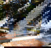 Lucindale Cemetery - Accommodation VIC