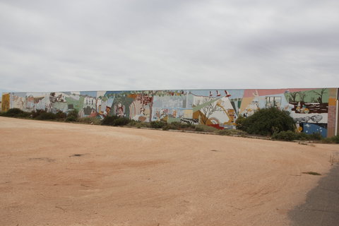 Berri Community Mural - Accommodation VIC 0