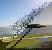 The Donald Campbell Obelisk - Accommodation VIC