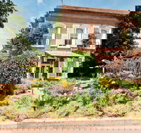 Two-Foot Heritage Walk - Accommodation VIC