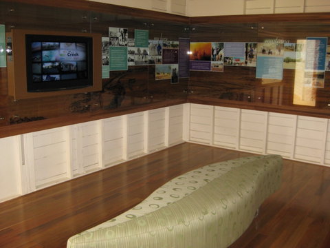 At The Creek Visitor Information Centre - Accommodation VIC 1