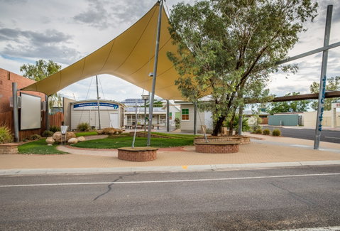 At The Creek Visitor Information Centre - Accommodation VIC 2