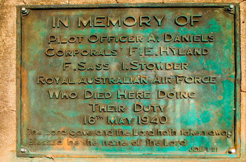 Avro Anson A4-4 Memorial - Accommodation VIC 1