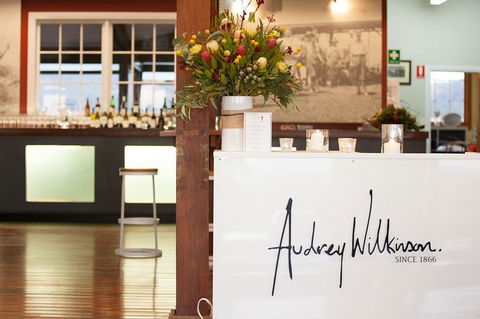 Audrey Wilkinson Vineyard: Picnic With Wine Masterclass Tasting - Accommodation VIC 4