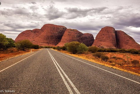 5-Hour Kata Tjuta Sunrise Tour From Ayers Rock With Breakfast - Accommodation VIC 4