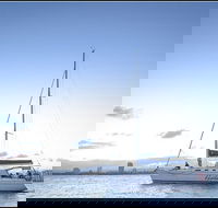 Gold Coast Sailing Cruise with sparkling wine  nibbles platter - Accommodation VIC