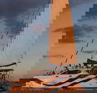 Hervey Bay Champagne Sunset Sail - Accommodation VIC