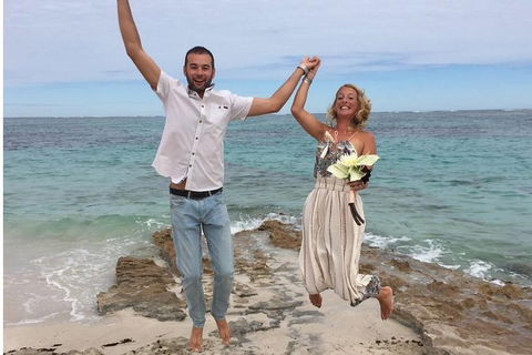 Elope In Paradise - Weddings At Mission Beach - Accommodation VIC 1