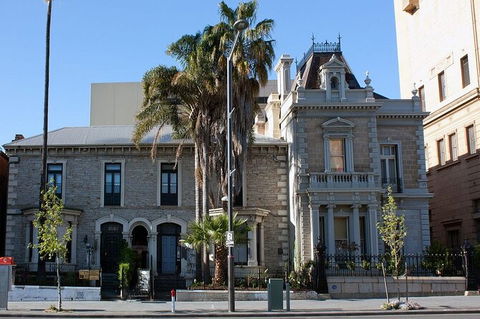 Adelaide Airport Transfers : Airport ADL To Adelaide City In Luxury Car - Accommodation VIC 4