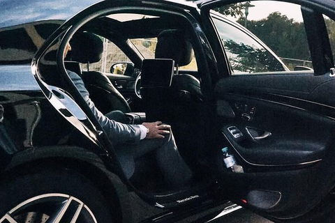 Departure Private Transfers: Adelaide To Adelaide Airport ADL In Business Car - Accommodation VIC 4