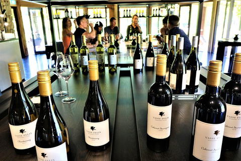 The Finest 4 Experience - Accommodation VIC 4