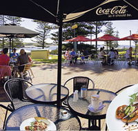 The Beach and Bush Gallery and Cafe - Accommodation VIC