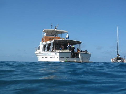 Mantaray Charters - Accommodation VIC 3
