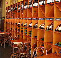 Lina's Bistro A Vin - Accommodation VIC
