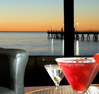 Horizons Cocktail Lounge - Accommodation VIC