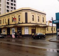 Lord Raglan Hotel - Accommodation VIC