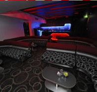 Love and Rockets - Valley - Accommodation VIC