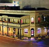 Crown  Anchor Hotel - Accommodation VIC