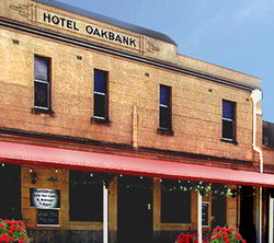 Oakbank Hotel - Accommodation VIC 2