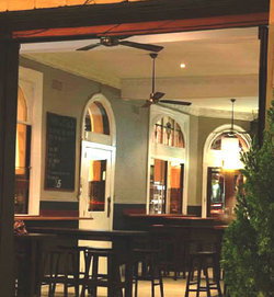 The Swan Hotel - Accommodation VIC 3