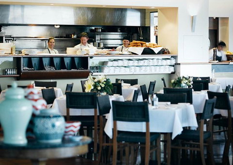Il Centro Restaurant & Bar - Accommodation VIC 8