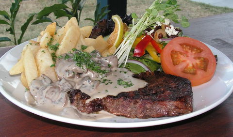 Fairways Tavern - Accommodation VIC 1