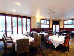 Albion Hotel Port Melbourne - Accommodation VIC 3